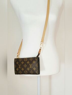 Authentic Louis Vuitton Monogram Pouch